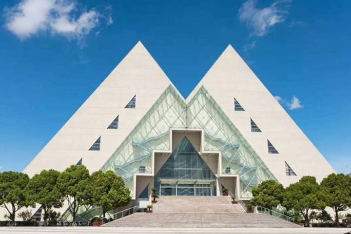 Shanghai University of Engineering Science (Shanghai, China)